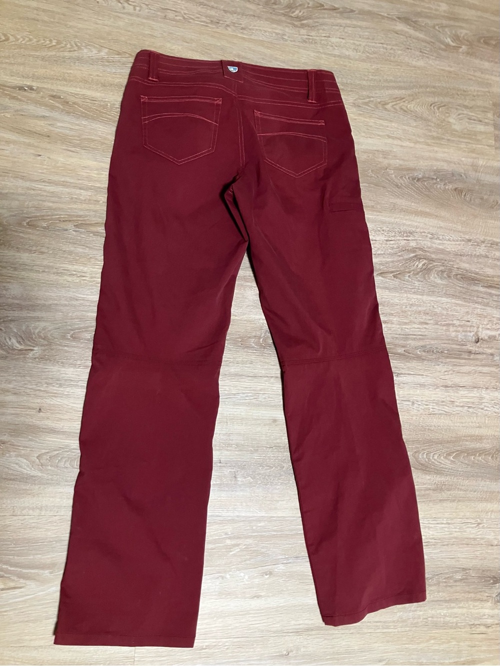 Kühl women’s burgundy size 6 SHORT - Picture 9 of 11
